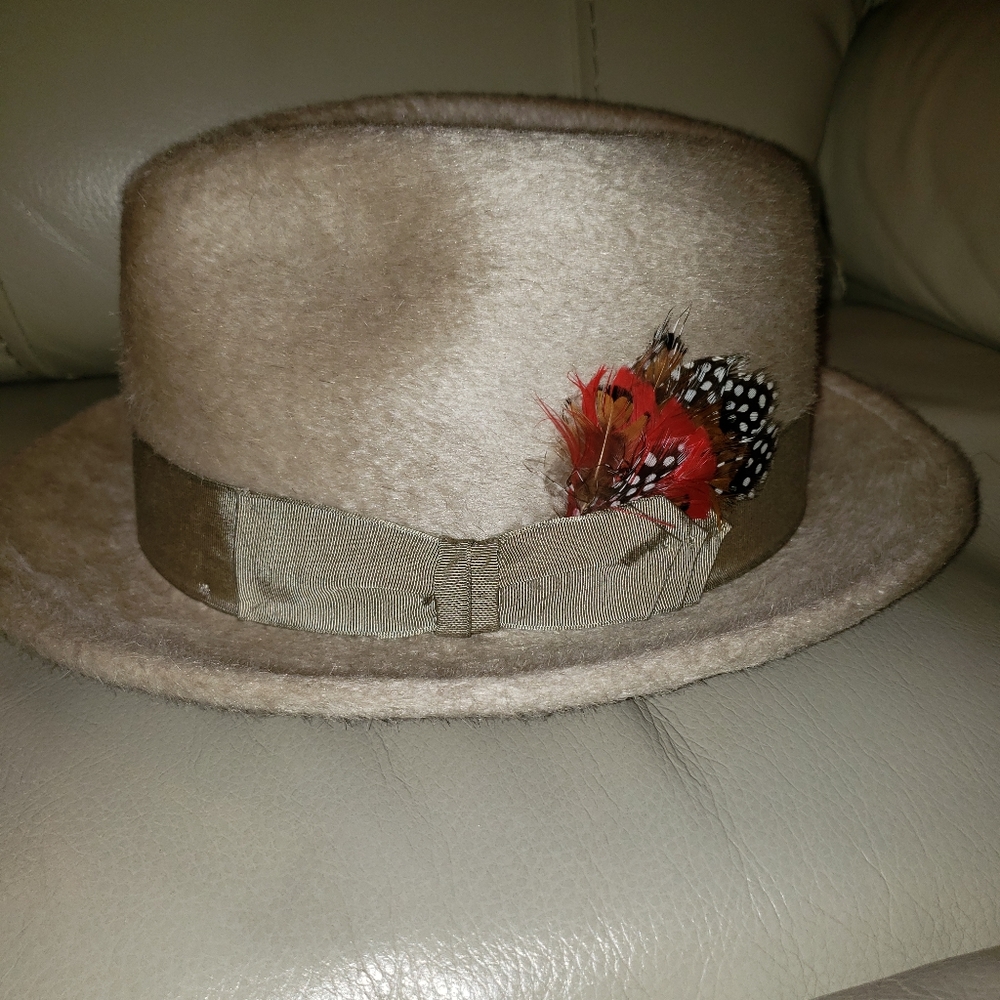 Men's Beaver fur hat.